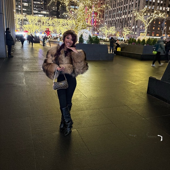 Women's Brown Fur Jacket - Picture 5 of 7